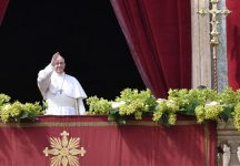 Francis urges ‘all people of all nations’ to silence sound of arms this Christmas