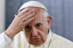 Pope Francis has fever, clears his schedule