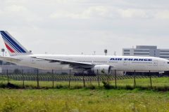 Niger bans Air France and aircrafts chartered by France from its airspace