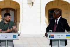 South Africa president urges Russia and Ukraine to de-escalate