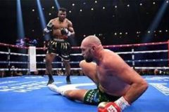 Corrupt Boxing: Tyson Fury knocked down but beats Francis Ngannou