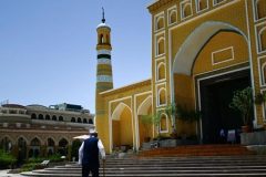 China expands crackdown on mosques outside Xinjiang, Human Rights Watch says