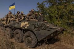 Ukraine in new mobilisation drive as Russia advances