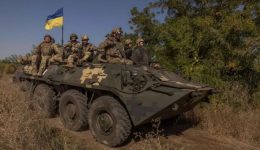 Ukraine in new mobilisation drive as Russia advances