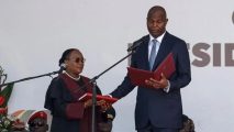 Mozambique:  new president sworn in despite opposition boycott